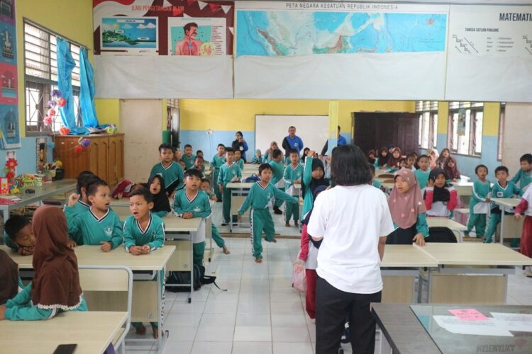 OIKN Gelar Program Friday English Fun di Tiga Sekolah Dasar Kecamatan Sepaku
