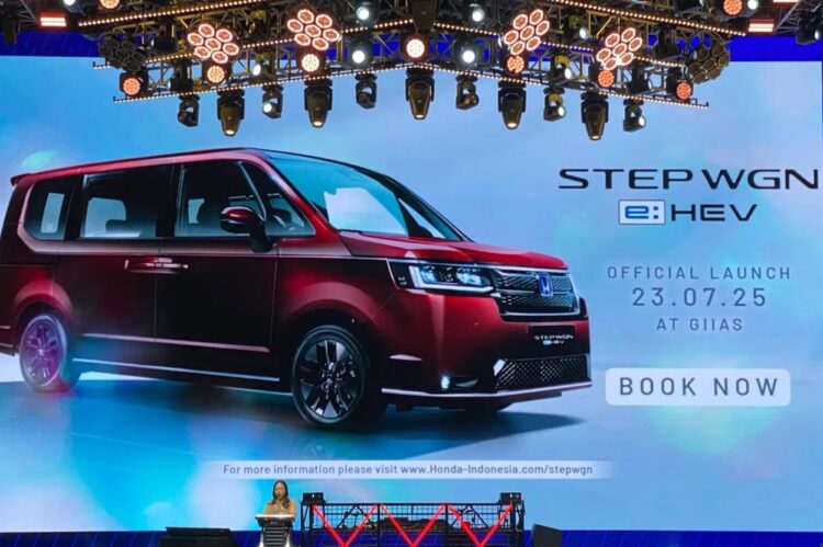 Honda STEP WGN e:HEV dibanderol Rp629 juta.