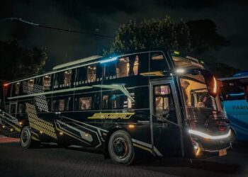 Melihat Sleeper Bus Jetbus 5 Dream Coach PO Semeru Menggunakan Mesin Hino RM280