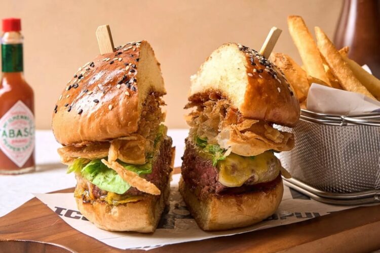 Populico Jakarta, Tempat Nongkrong Kekinian dengan Steak, Ceviche dan Kue Hits