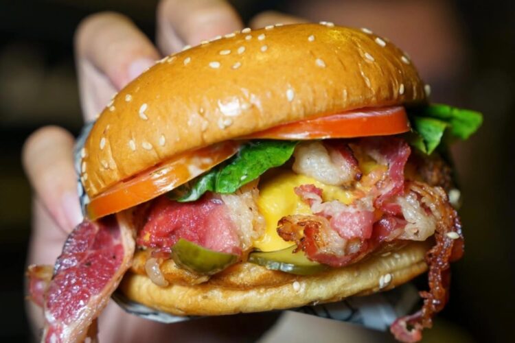 Burger Jakarta Makin Gila, Lawless Burgerbar Suguhkan Porsi Brutal