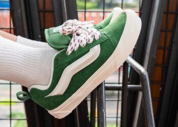 4 Sepatu Vans Paling Ikonik yang Wajib Kamu Punya, Cocok Untuk Aktivitas Seharian