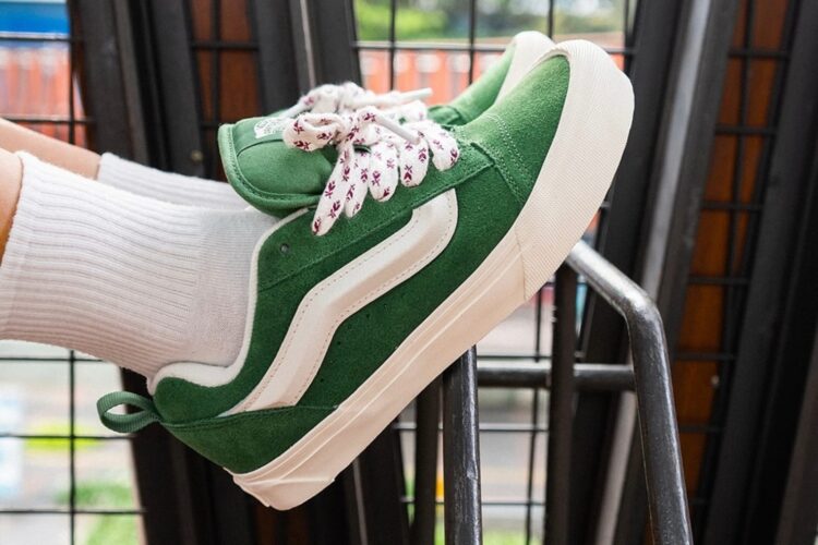 4 Sepatu Vans Paling Ikonik yang Wajib Kamu Punya, Cocok Untuk Aktivitas Seharian