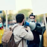 cara aman ikut demonstrasi