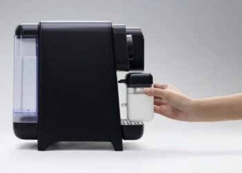 Melihat Mesin Kopi yang Dibagikan di Resepsi Luna Maya dan Maxime Bouttier