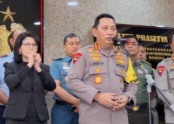 Mako Brimob diserang massa