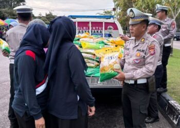 Dukung Program GPM di Serambi IKN, Polres Penajam-Bulog Salurkan SPHP 1,1 Ton
