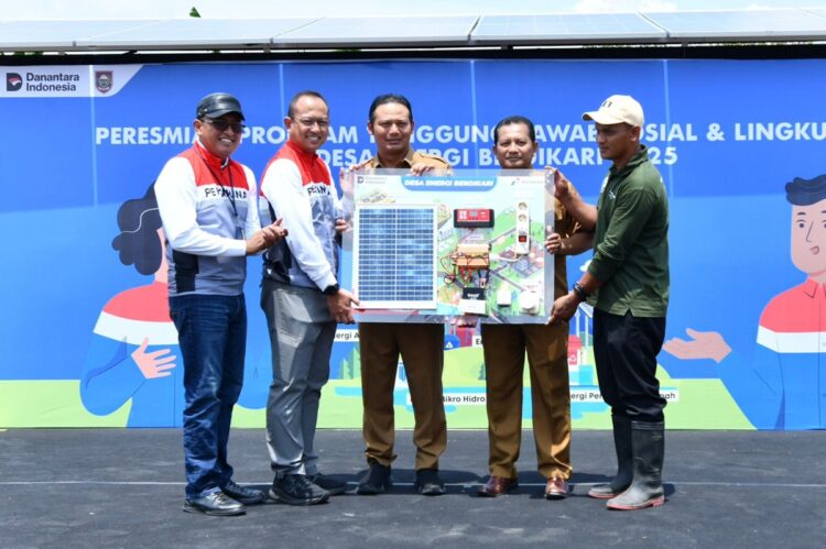 PT Pertamina menghadirkan energi terbarukan untuk menggerakkan ekonomi kerakyatan melalui program Desa Energi Berdikari.