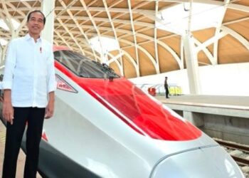 Whoosh Bikin Pusing! Jokowi Tersenyum ‘Misterius’, Menteri Keuangan Purbaya Ogah Danai Pakai APBN