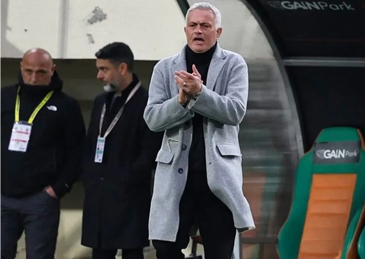 Mourinho kembali ke Stamford Bridge