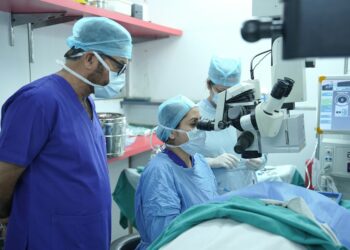 operasi kantong mata