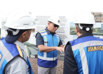 Peduli Masyarakat Korban Bencana Banjir dan Longsor, Jasa Marga Salurkan Bantuan Kemanusiaan