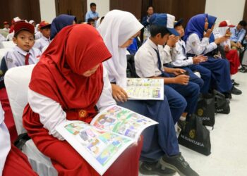 Otorita IKN Salurkan Puluhan Ribu Buku Literasi ke 183 SD dan SMP