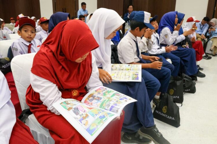 Otorita IKN Salurkan Puluhan Ribu Buku Literasi ke 183 SD dan SMP