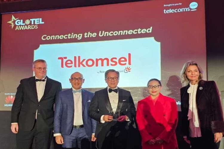 Komisaris Telkomsel, Rico Rustombi, menyampaikan kemenangan tiga tahun berturut-turut di Glotel Awards menjadi motivasi besar bagi Telkomsel untuk terus melangkah maju. Glotel adalah ajang yang luar biasa untuk merayakan teknologi dan kolaborasi.