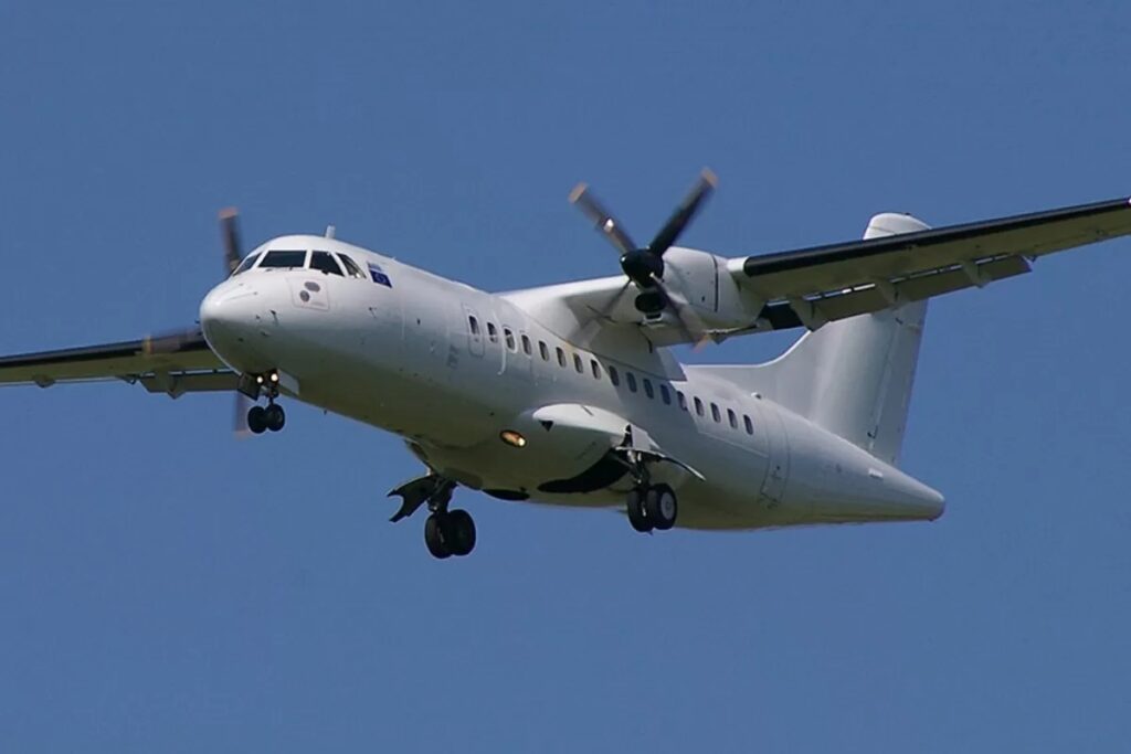 pesawat atr 42 hilang kontak di maros sulsel, segini... HILANG KONTAK DI MAROS! DETIK-DETIK Pesawat ATR 42-500 dengan 11 ...