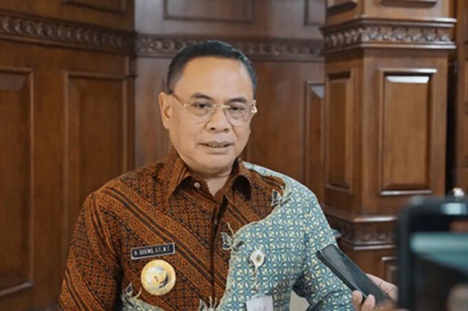 REKAM JEJAK KONTROVERSIAL BUPATI SUDEWO: Dari Pajak 250% Hingga Dugaan Commitment Fee