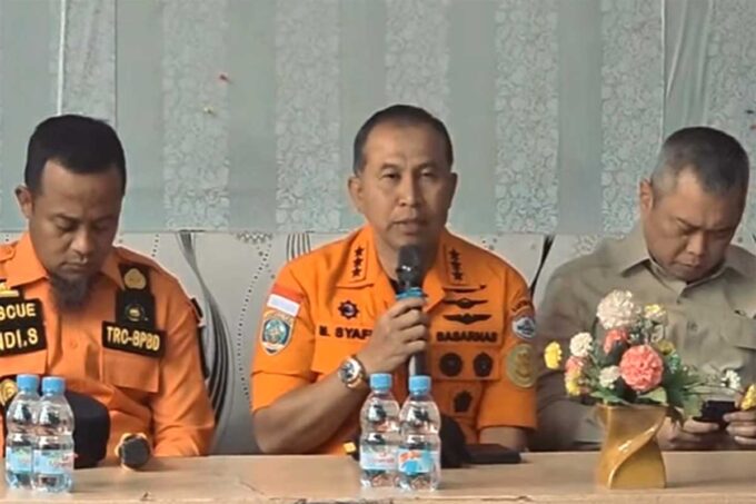 Evakuasi pesawat ATR 42-500 di Puncak Bulusaraung