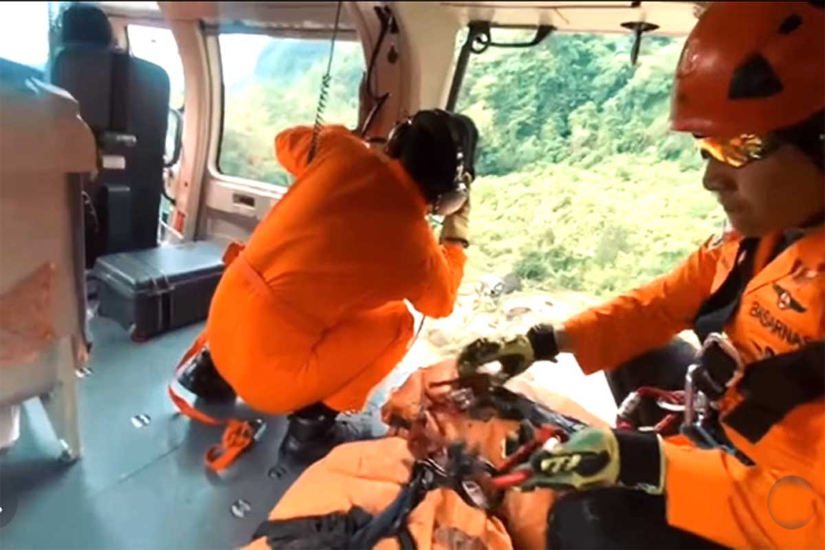 Kecelakaan pesawat ATR 42-500 PK-THT