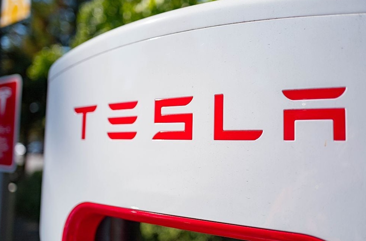 TESLA TERPURUK! Nilai Brand Anjlok Rp257 Triliun, Toyota & BYD Siap Rebut Tahta