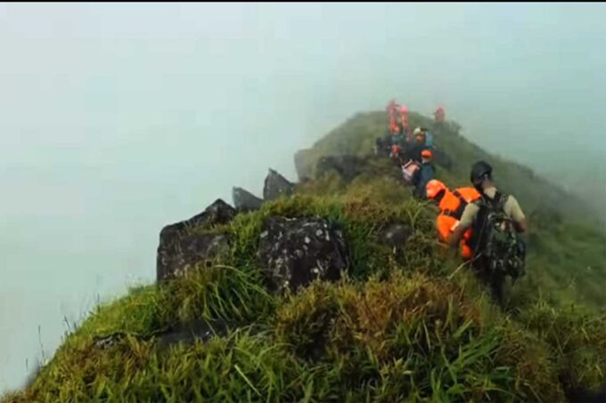 SAR temukan puing pesawat ATR 42-500