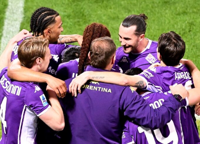 Fiorentina Keluar Zona Degradasi