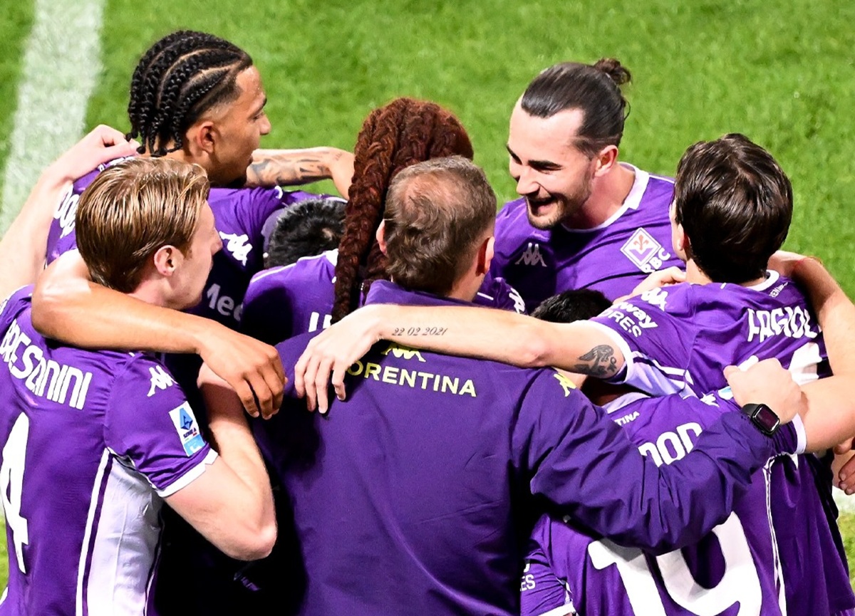 Fiorentina Keluar Zona Degradasi