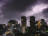 Cuaca ekstrem Indonesia Maret 2026