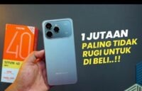 iPhone 17 sebagai simbol kemewahan dan teknologi mutakhir. Di sisi lain, Tecno Spark 40 NFC muncul sebagai "Giant Killer" berfitur esensial.