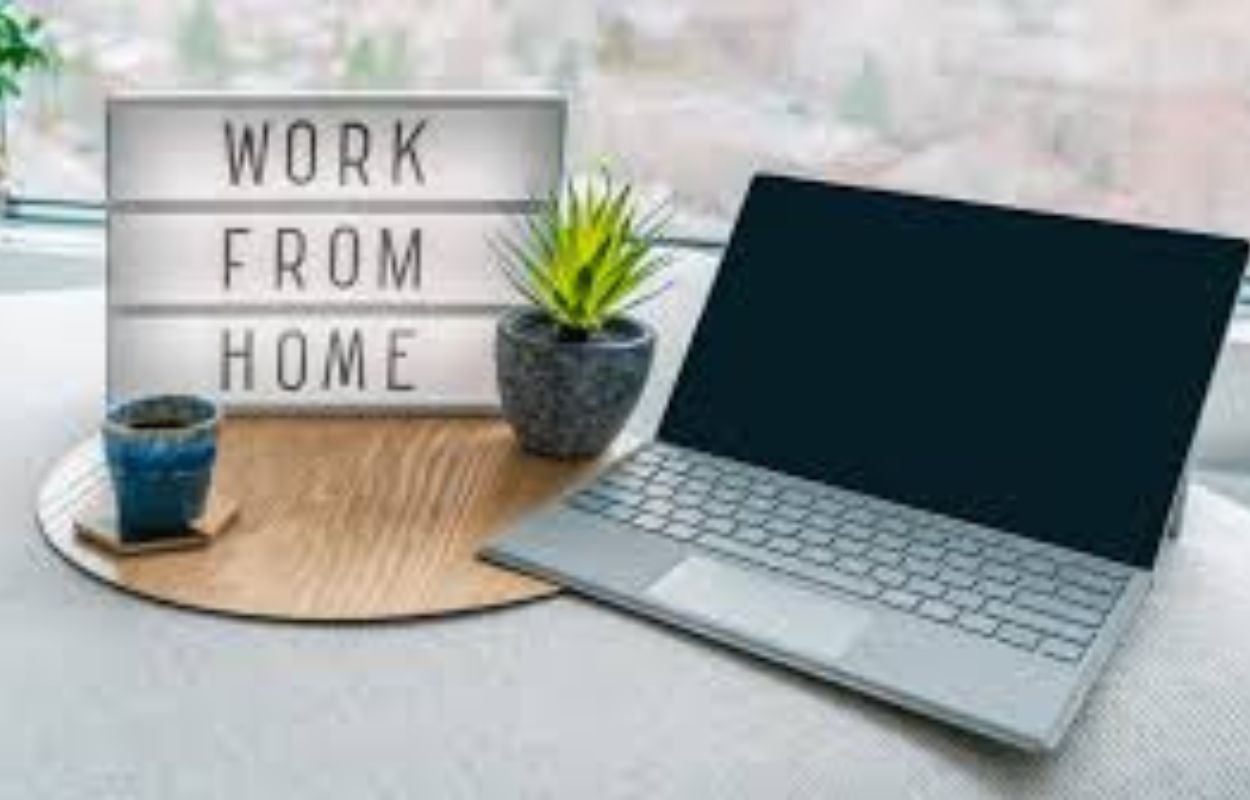 Anggota DPRD Gumas tegas menekankan bahwa fleksibilitas lokasi kerja tidak boleh menjadi celah bagi penurunan kualitas pelayanan publik.