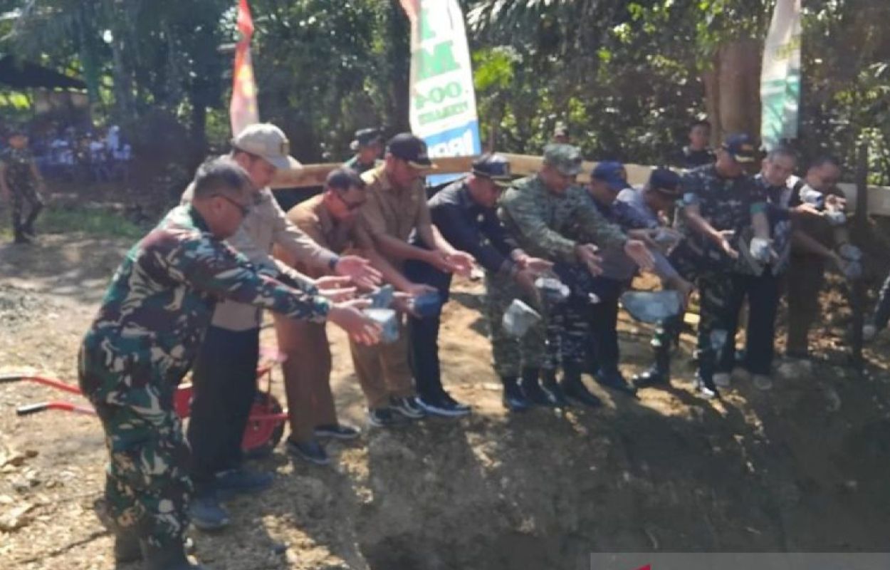 Pembangunan Jembatan Perintis ini diprediksi akan menjadi katalisator ekonomi lokal.