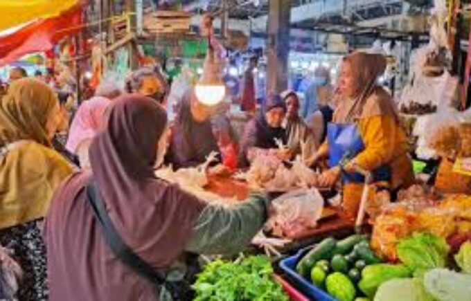 angka inflasi tahunan (y-on-y) Kalimantan Timur periode Maret 2026 yang menunjukkan tren kenaikan pada kelompok pengeluaran makanan dan transportasi.