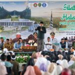 KH Anwar Zahid Sapa Warga IKN di Halalbihalal & Silaturahmi Akbar PGRI Sepaku