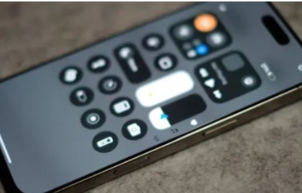 Aktivitas rantai pasokan seputar kamera aperture variabel iPhone 18 Pro menunjukkan bahwa Apple mungkin akhirnya mengubah arah.