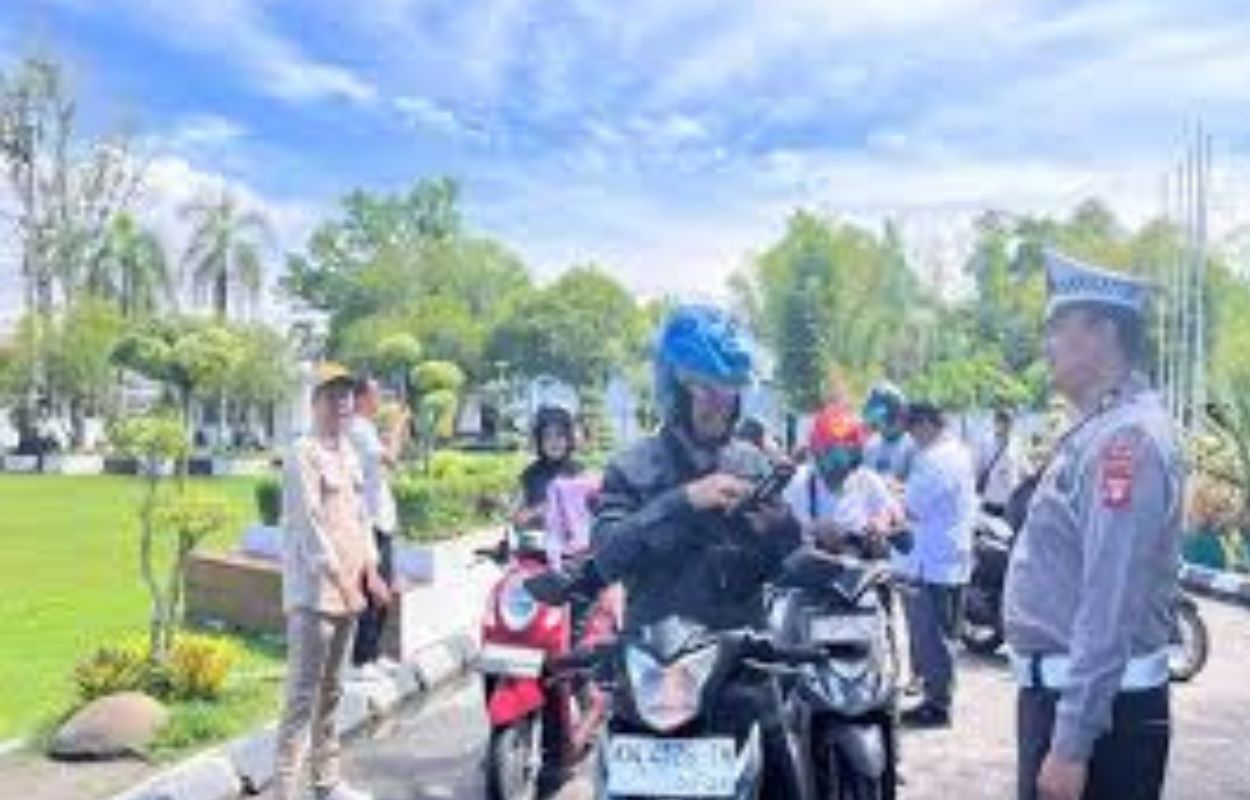 Operasi gabungan melibatkan kepolisian, Dishub, dan badan pendapatan daerah, razia pajak kendaraan digelar intensif