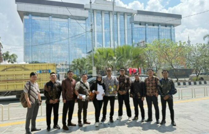 Jika SK ini dianggap tidak sah, seluruh konsekuensi turunannya, termasuk honorarium yang telah berjanji, juga menjadi tidak sah atau ilegal