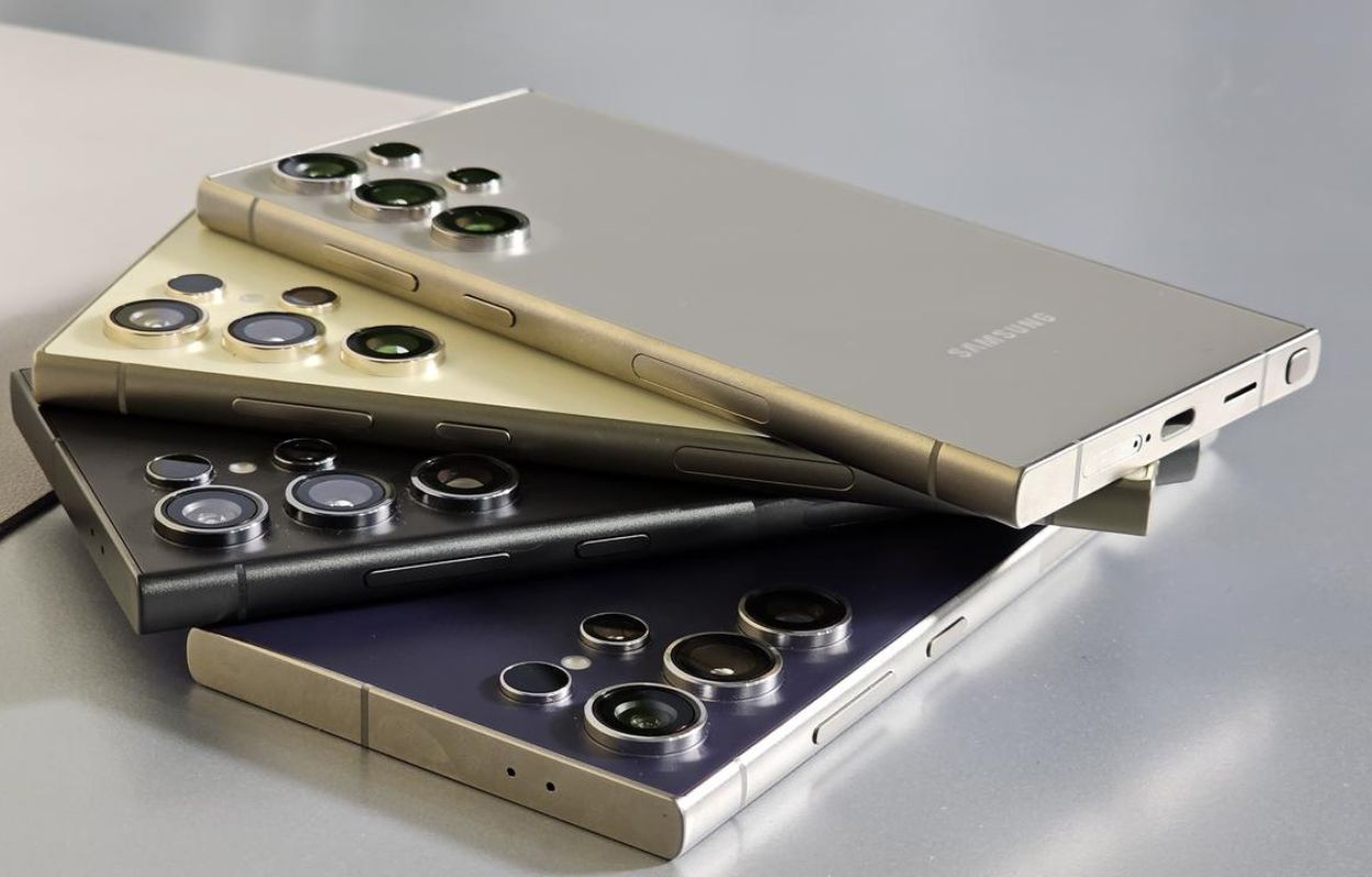 Samsung Galaxy S25 Ultra bukan lagi sekadar ponsel pintar; ini adalah superkomputer dalam saku Anda.