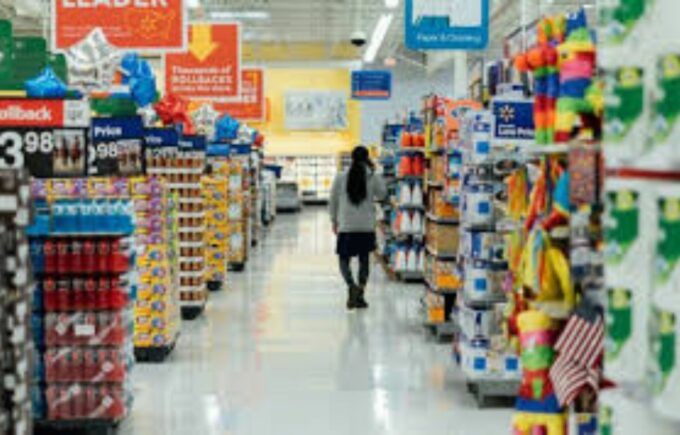 Pemerintah Kabupaten Kotawaringin Timur (Kotim) kini memasang target tinggi terhadap keberadaan Swalayan UMKM Sampit.