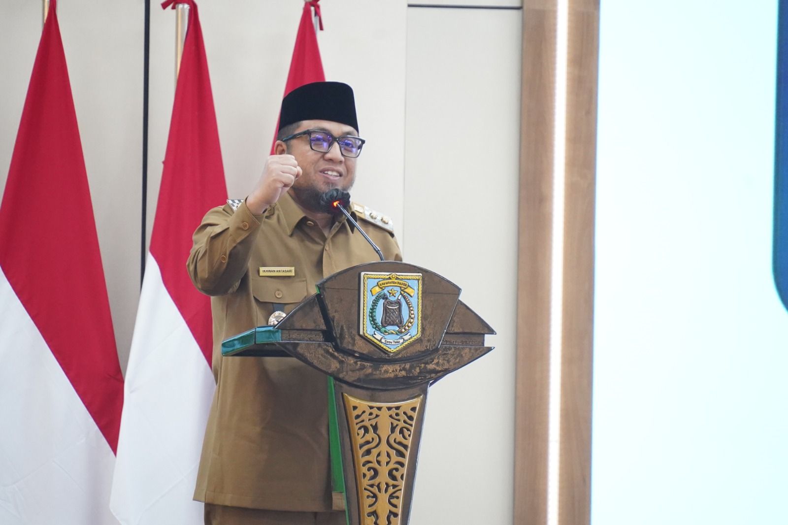 Wakil Bupati Paser, Ikhwan Antasari.