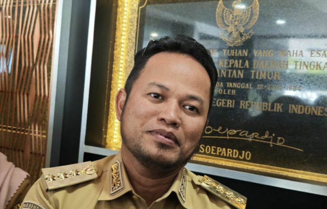 Pekerjaan diterima justru berupa perlengkapan kegiatan seperti taplak meja dan sarung kursi yang dipakai dalam agenda resmi di rumah jabatan.
