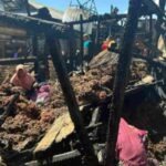Kebakaran hebat melanda Pasar Harum Manis II di Jalan Pasar Baru, Kelurahan Kertak Baru Ilir, Banjarmasin Tengah, Senin (4/5) dini hari.